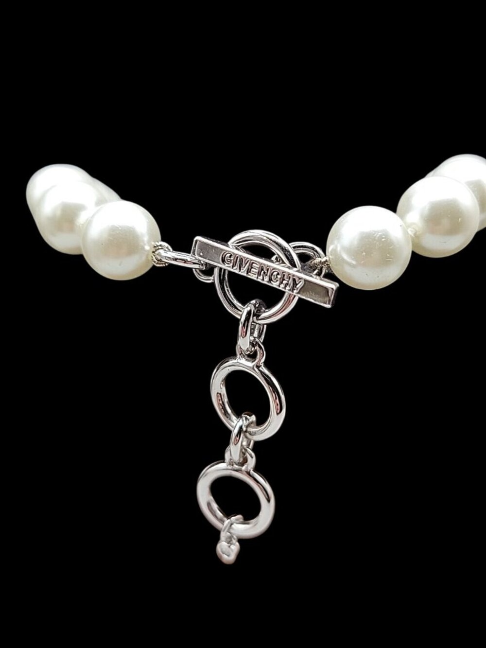 Givenchy Hematite-Plated Chain & Faux Pearl Necklace Glass Stones Accent Vtg 19" - Picture 10 of 16
